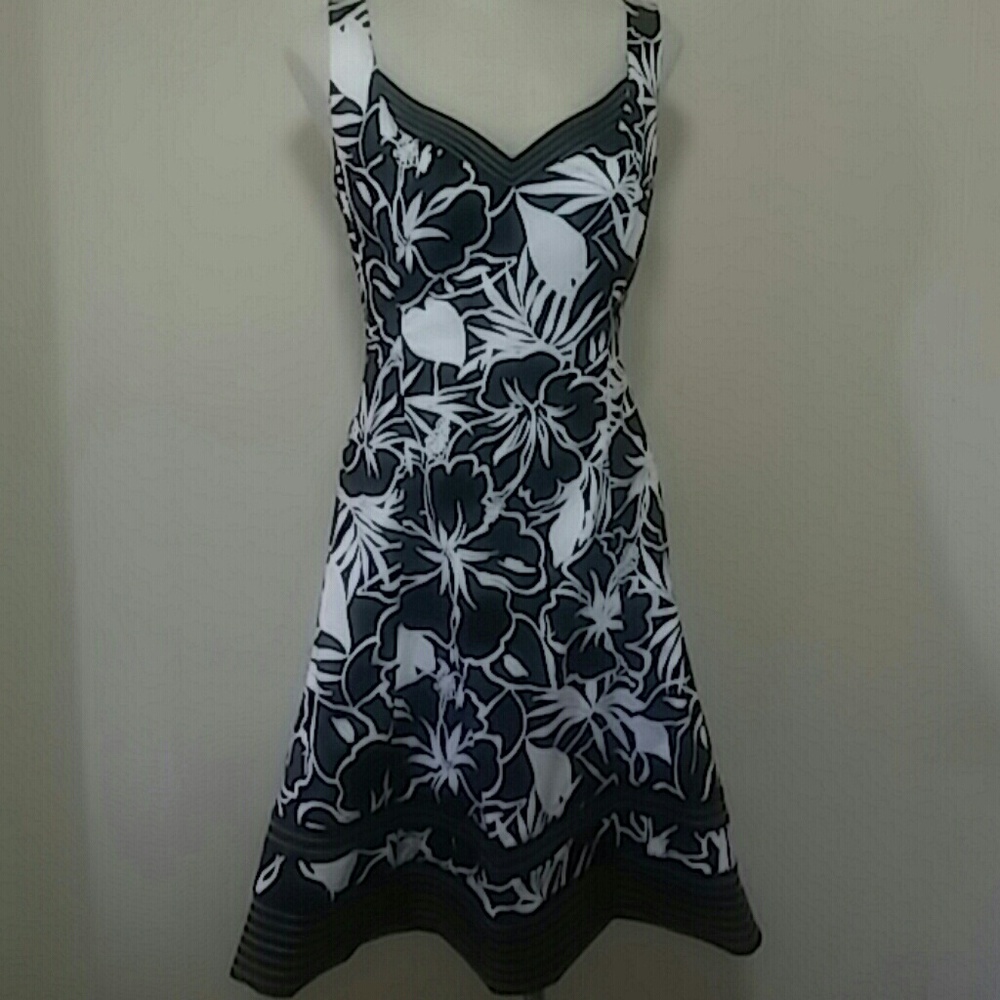 Nine West Floral Black & White Dress size 14